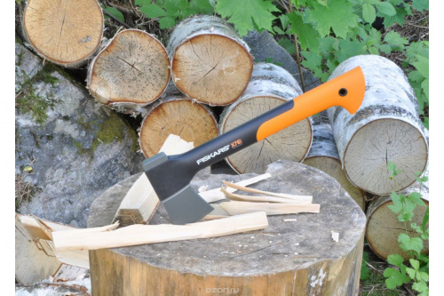 Туристический топор Fiskars Х7 + точилка фото 6 Туристический топор Fiskars Х7 + точилка фото 6