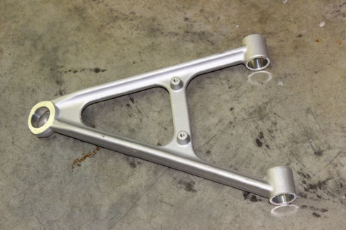 Рычаг передней подвески, правый нижний ТБ-7020-050101 Рычаг передней подвески, правый нижний ТБ-7020-050101